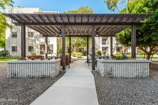 $2,905 | 2002 West Sunnyside Avenue, Unit OFC, Phoenix, AZ 85029