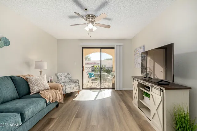 $2,905 | 2002 West Sunnyside Avenue, Unit OFC, Phoenix, AZ 85029