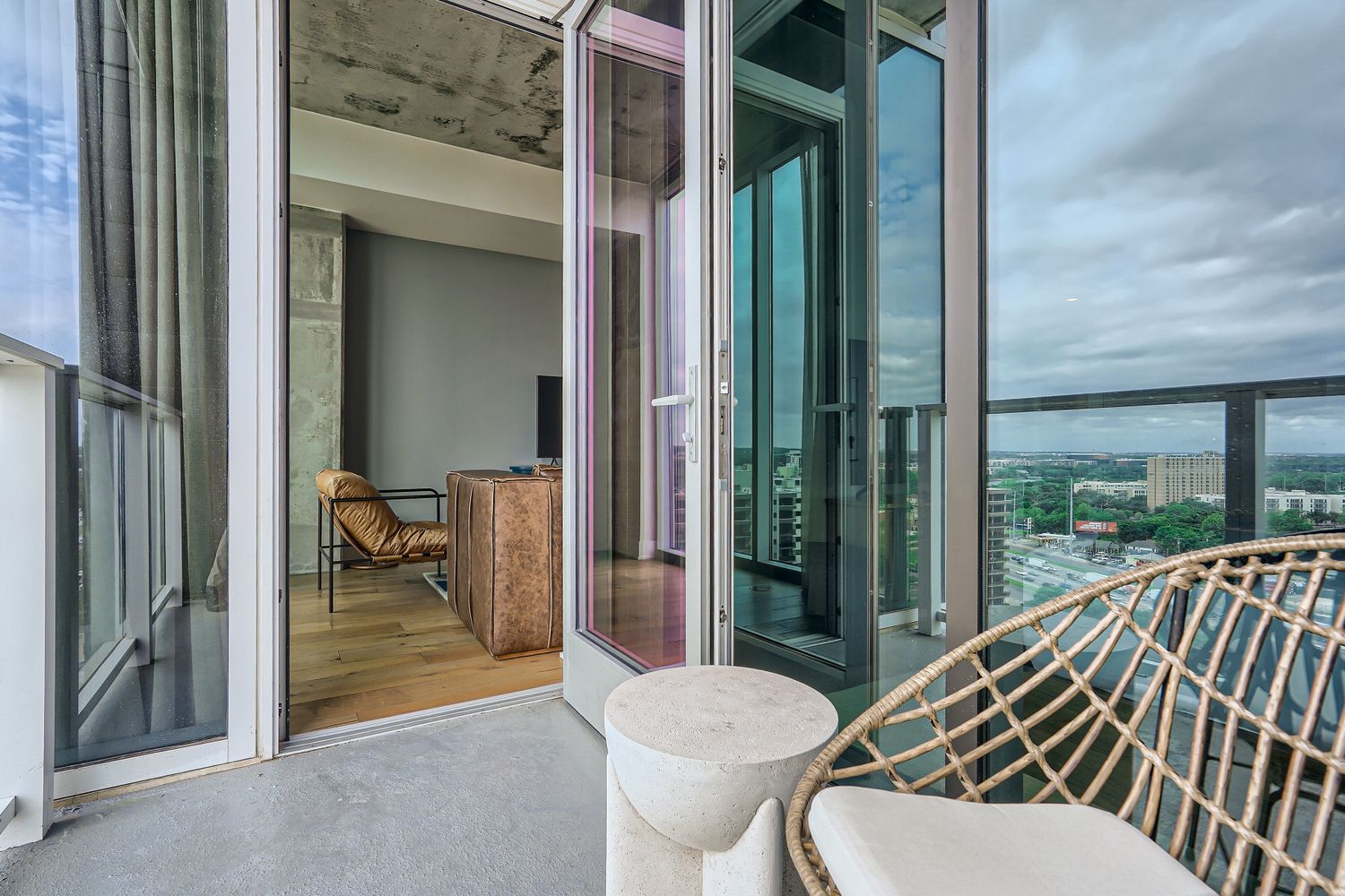 48 East Avenue, Unit 1706 Austin, TX 78701 - Photo 11 of 12 a outdoor view with a outdoor space