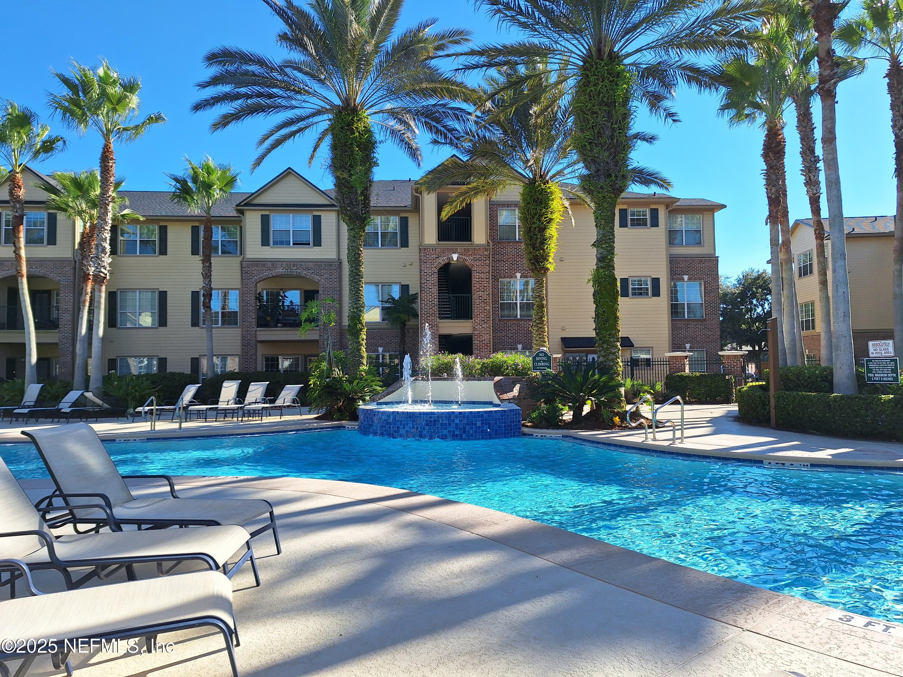 7800 Point Meadows Drive, Unit 116 Jacksonville, FL 32256 - Photo 2 of 29