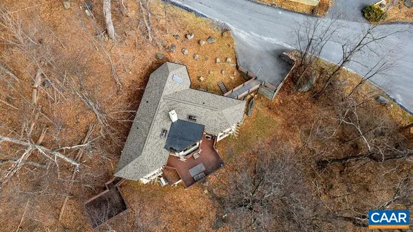 a view of a house with a trees