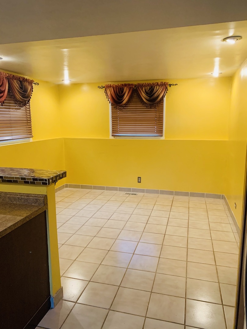 23 Surrey Road Montgomery, IL 60538 - Photo 6 of 22 a view of an empty room
