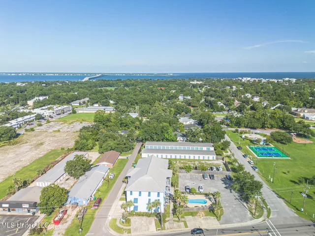 $299,500 | 699 Dunbar Avenue, Bay St. Louis, MS 39520