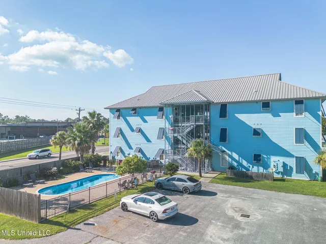 $299,500 | 699 Dunbar Avenue, Bay St. Louis, MS 39520