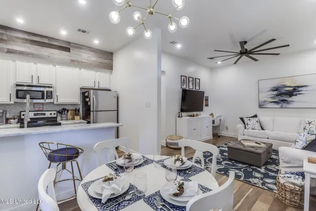 $299,500 | 699 Dunbar Avenue, Bay St. Louis, MS 39520