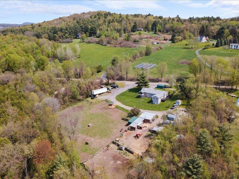 934 Davis Road Hinesburg, VT 05461 - Photo 33 of 36 Gallery Image 33