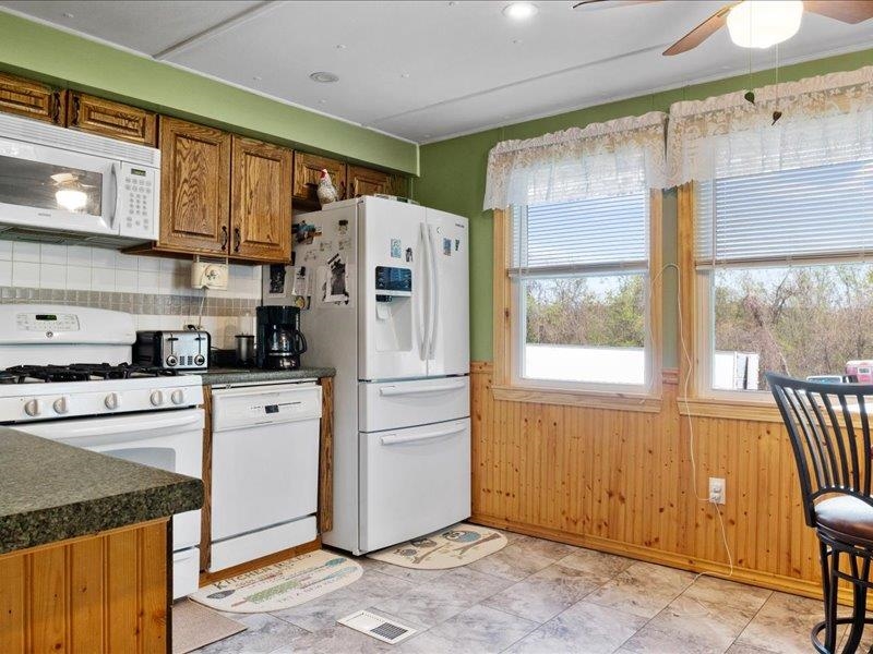 934 Davis Road Hinesburg, VT 05461 - Photo 10 of 36 Gallery Image 10