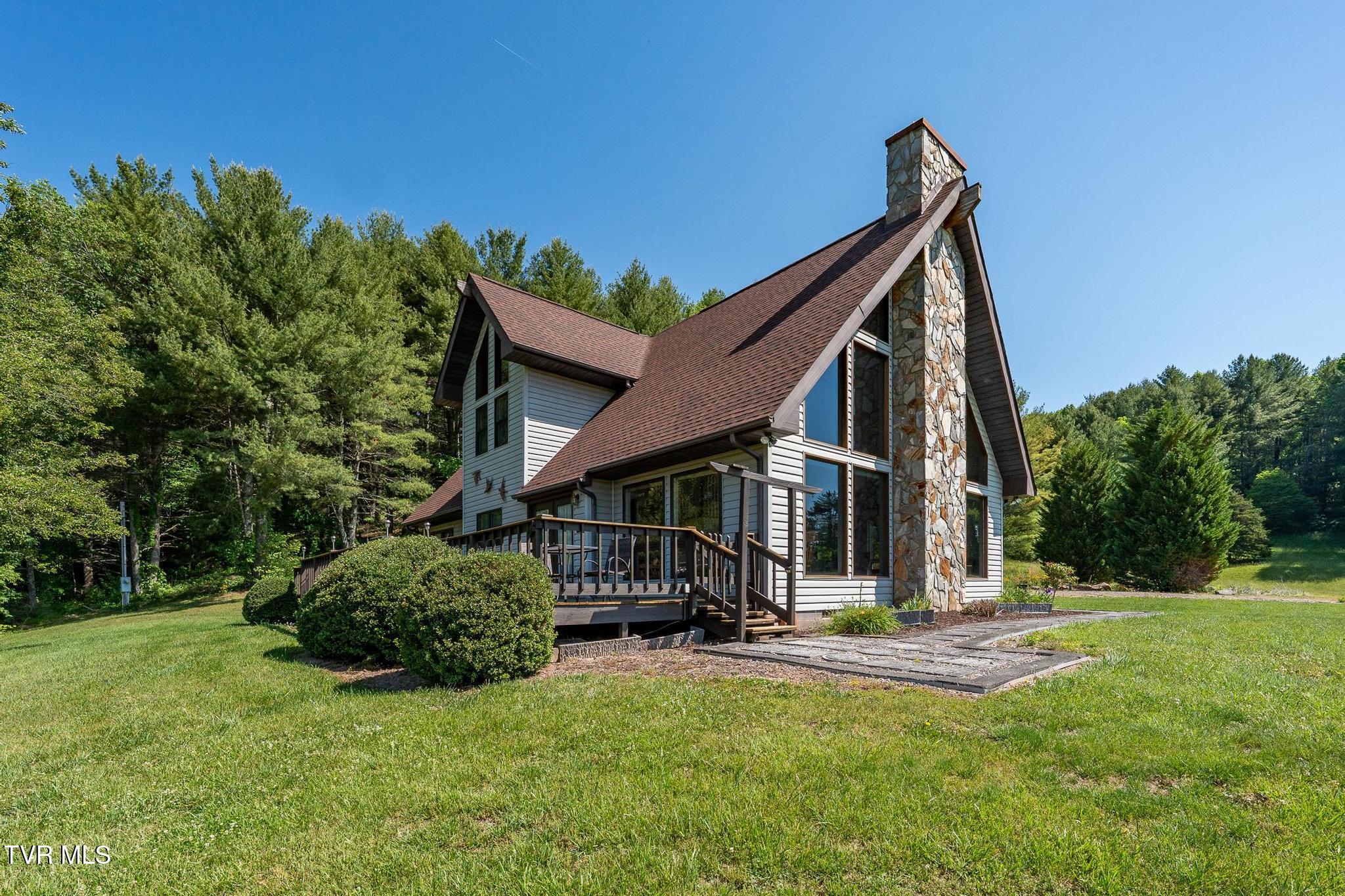 336 Mack Branch Road Mountain City, TN 37683 - Photo 24 of 94 336 Mack Branch Road (50 of 109)