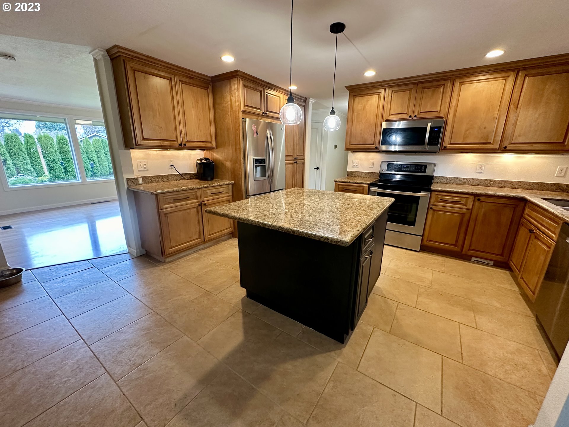 2159 Jeppesen Acres Road Eugene, OR 97401 - Photo 3 of 44 Kitchen