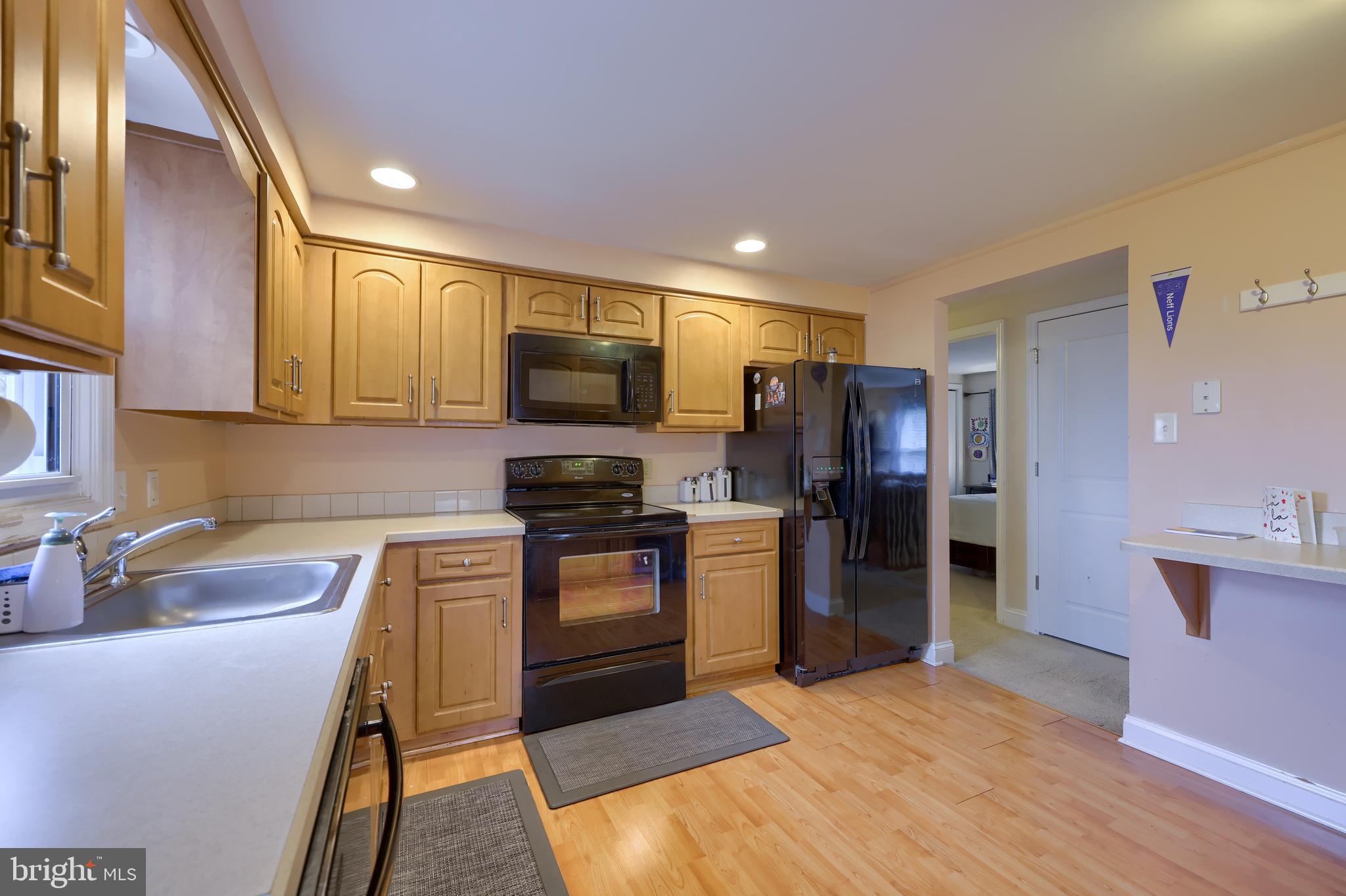 457 Amesbury Road Lancaster, PA 17601 - Photo 4 of 31