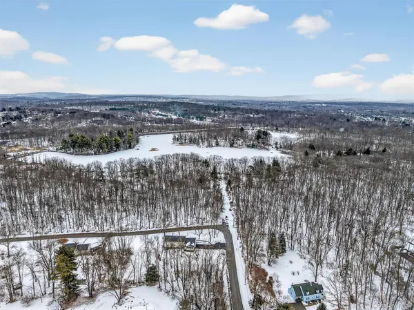 $689,000 | 16 Orchard Lane, Hopewell Junction, NY 12533