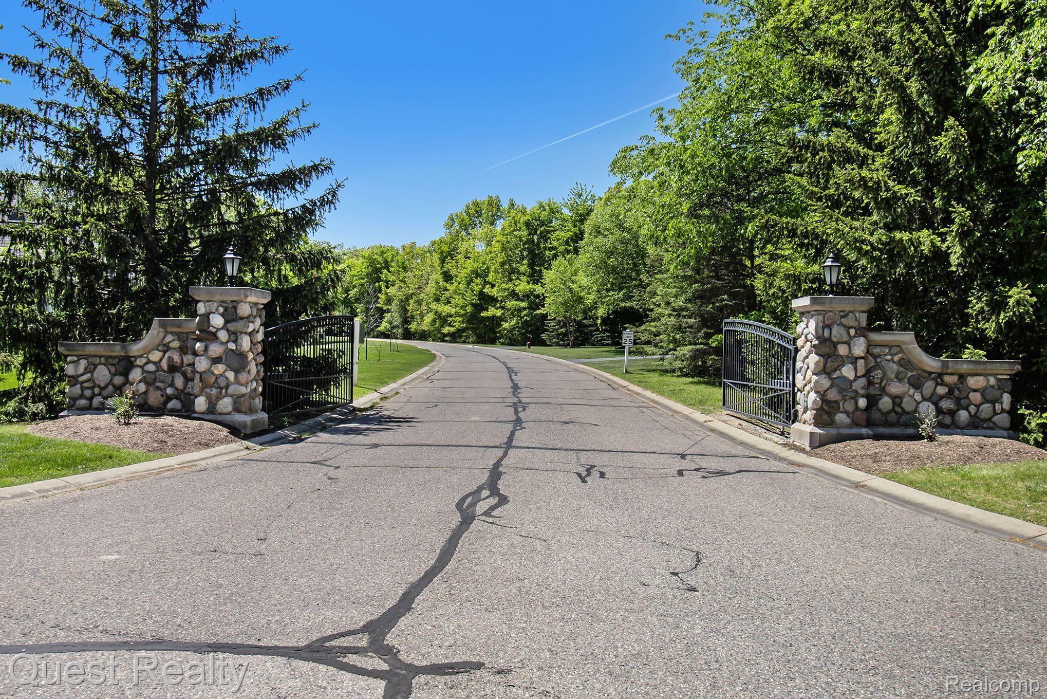 7525 Maple Ridge Drive Clarkston, MI 48346 - Photo 60 of 68 Gallery Image 60