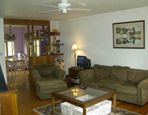 1695 Sample Road Allison Park, PA 15101 - Photo 2 of 8 Living Room.