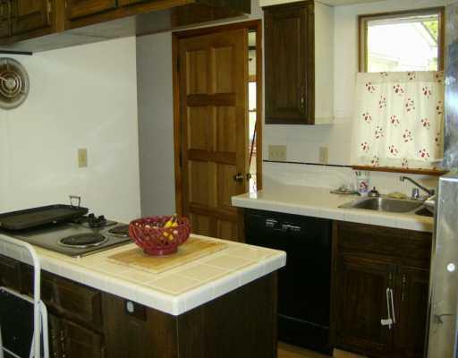 1695 Sample Road Allison Park, PA 15101 - Photo 4 of 8 Kitchen.