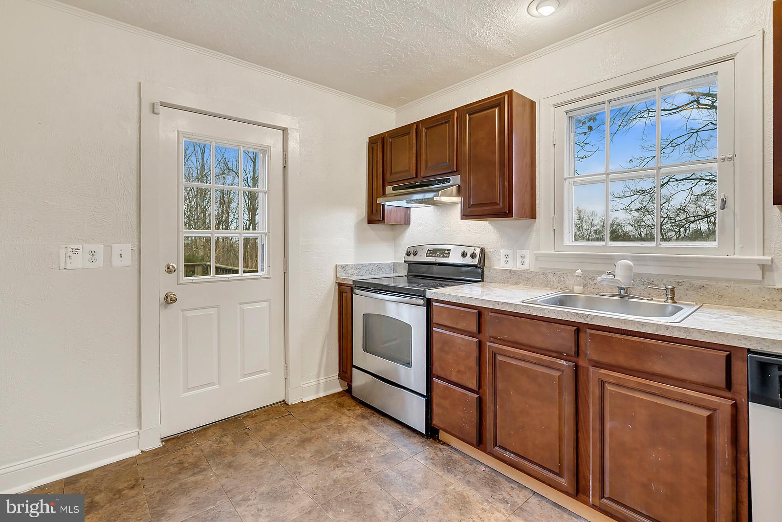 9396 Old Waterloo Road Warrenton, VA 20186 - Photo 15 of 34