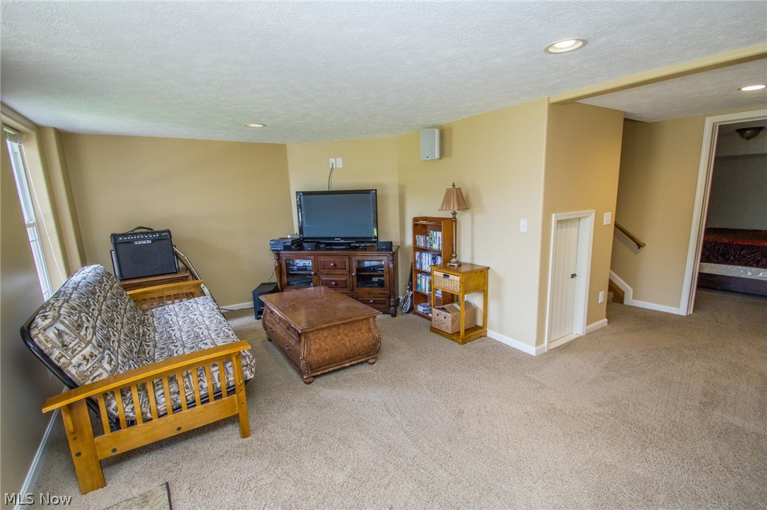 1122 Meadowview Road Willard, OH 44890 - Photo 23 of 34 Gallery Image 23