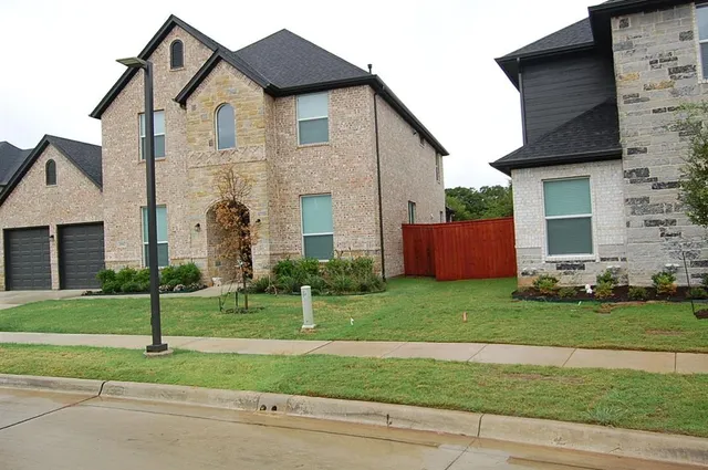 $3,900 | 3917 Belle Maison Court, Arlington, TX 76016
