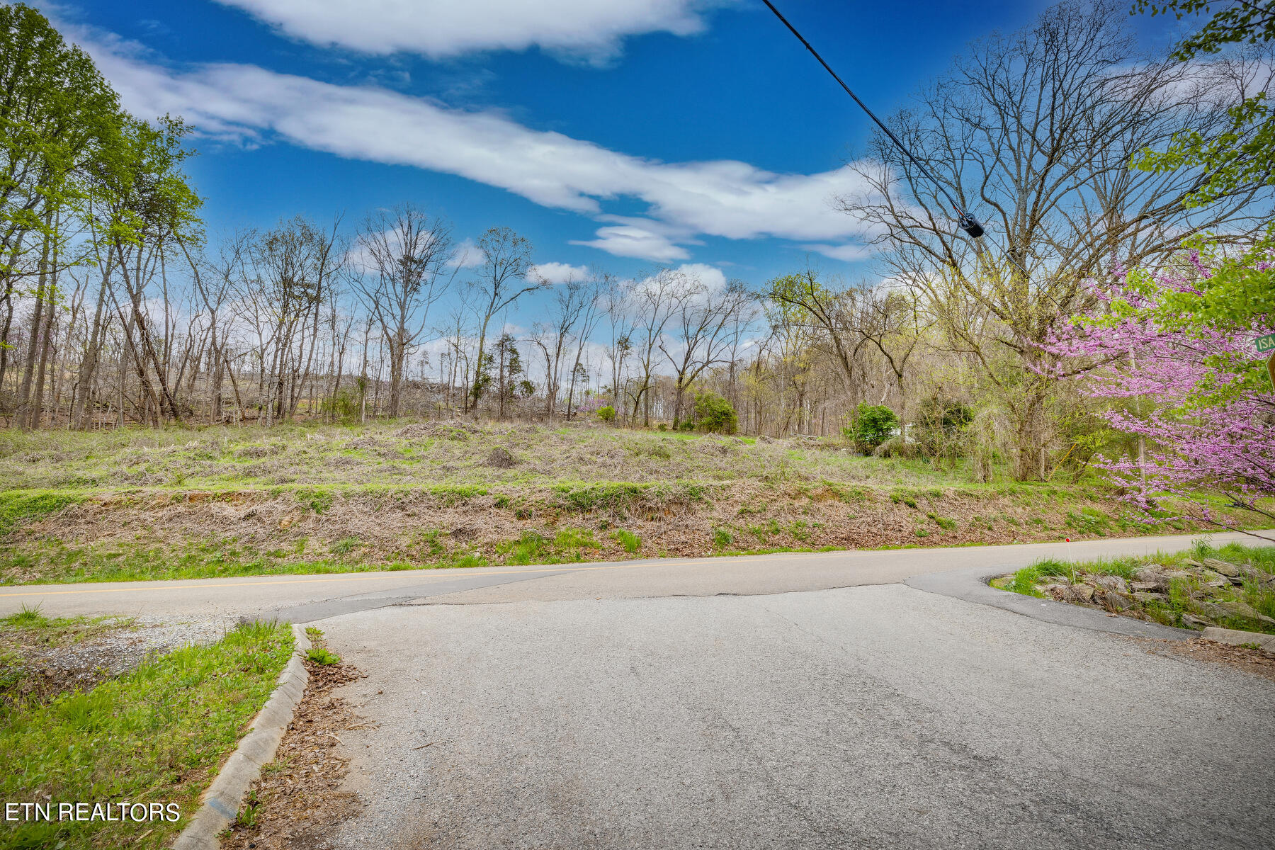 2424 Kidwell Ridge Road Morristown, TN 37814 - Photo 1 of 18 001