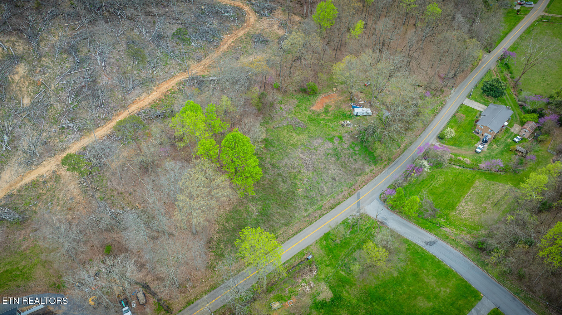 2424 Kidwell Ridge Road Morristown, TN 37814 - Photo 13 of 18 103