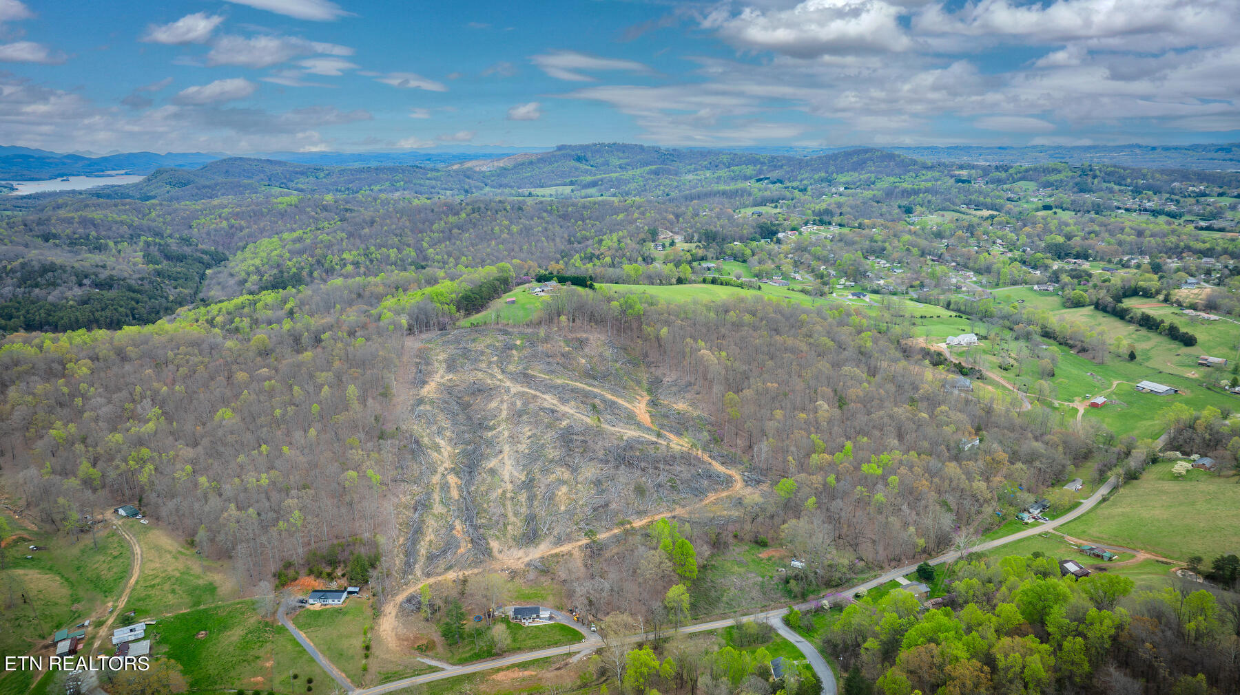 2424 Kidwell Ridge Road Morristown, TN 37814 - Photo 14 of 18 111
