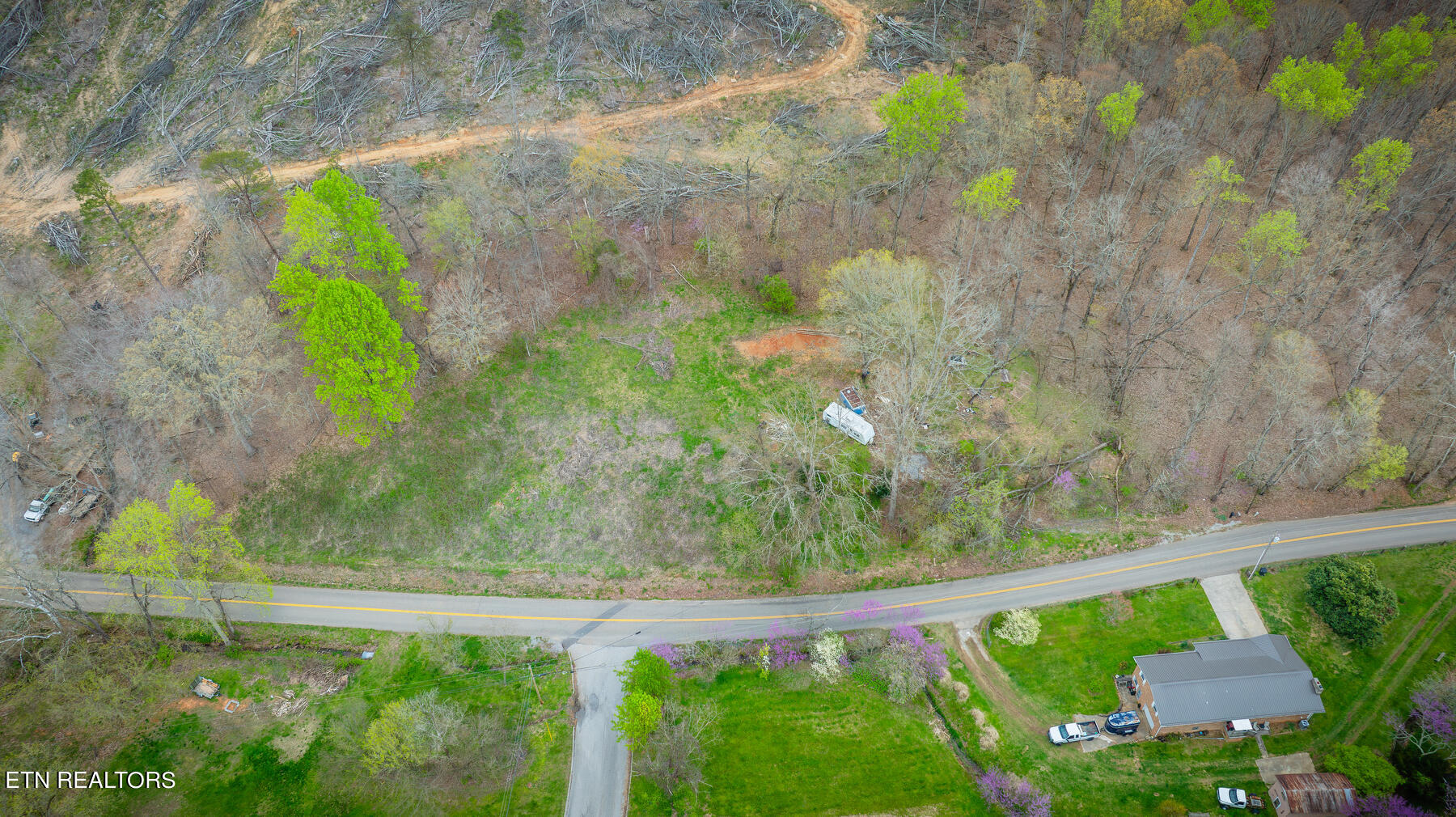 2424 Kidwell Ridge Road Morristown, TN 37814 - Photo 9 of 18 102