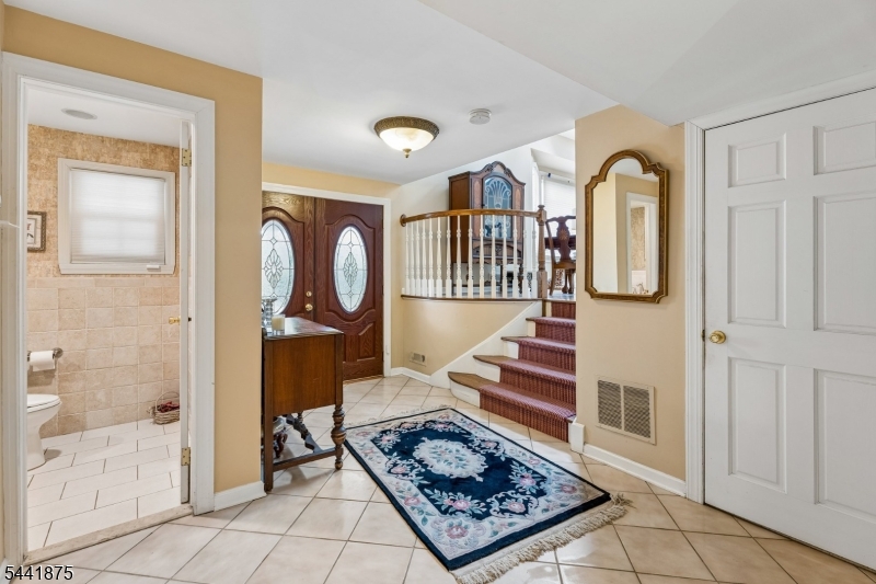 8 Norwood Road Springfield, NJ 07081 - Photo 4 of 23