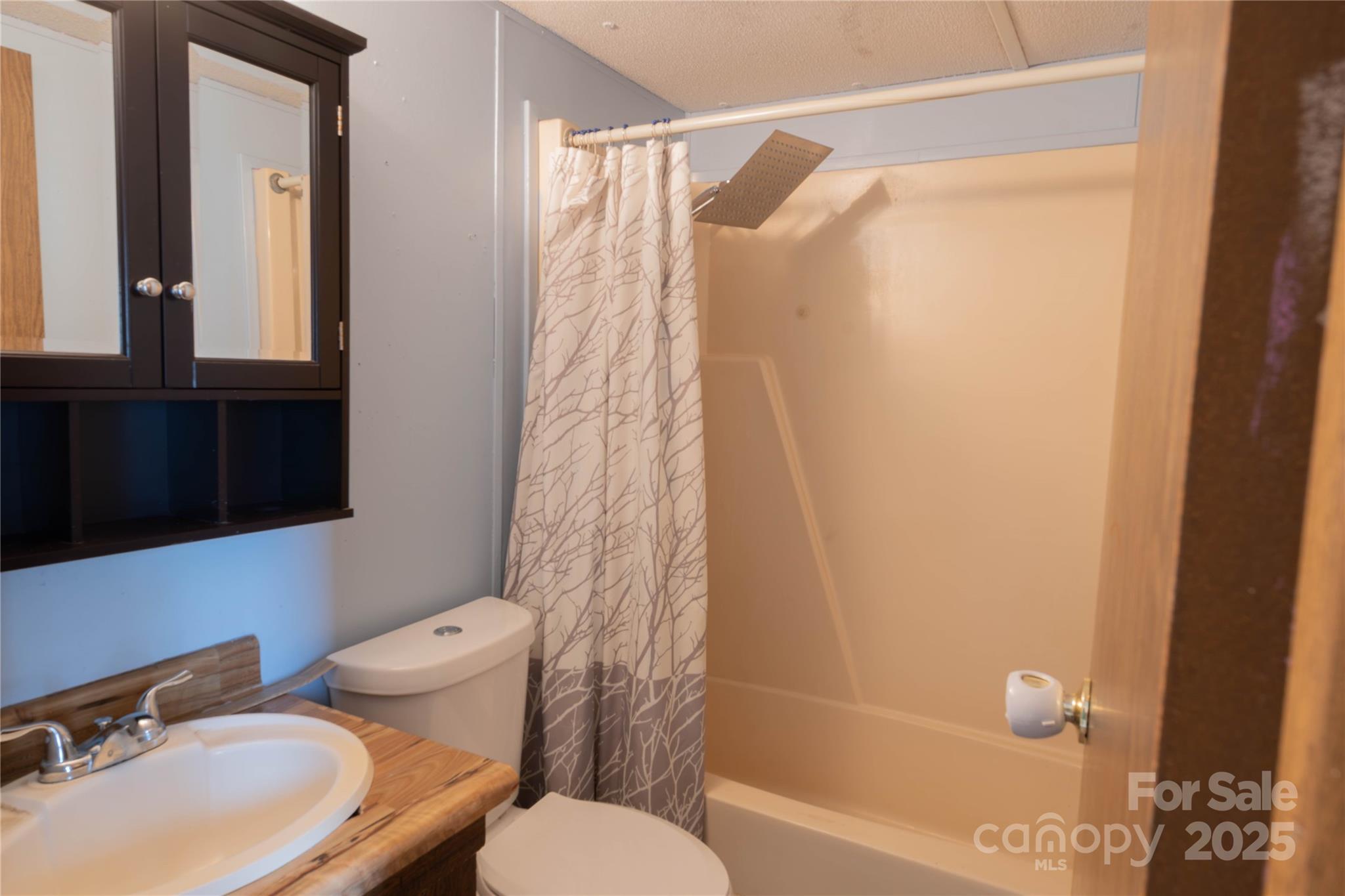 7041 Kays Drive York, SC 29745 - Photo 20 of 27