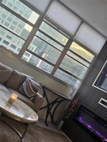 $5,000 | 801 Brickell Bay Drive, Unit 764, Miami, FL 33131