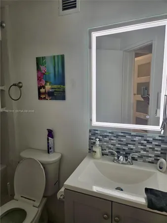 $4,500 | 801 Brickell Bay Drive, Unit 764, Miami, FL 33131