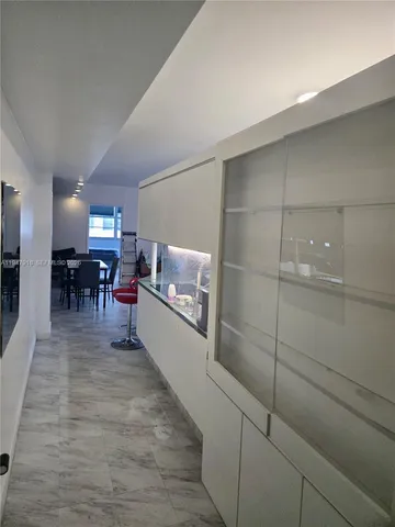 $5,000 | 801 Brickell Bay Drive, Unit 764, Miami, FL 33131