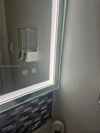 $4,500 | 801 Brickell Bay Drive, Unit 764, Miami, FL 33131