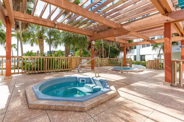 $4,500 | 801 Brickell Bay Drive, Unit 764, Miami, FL 33131