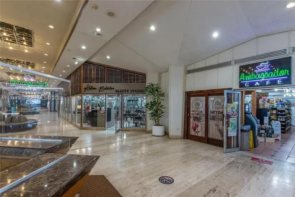 $4,500 | 801 Brickell Bay Drive, Unit 764, Miami, FL 33131