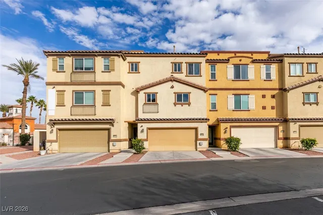 $2,012 | 1525 Spiced Wine Avenue, Unit 30102, Henderson, NV 89074