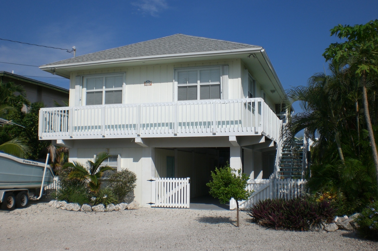275 Blackbeard Road Summerland Key, FL 33042 - Photo 26 of 26 View from the street