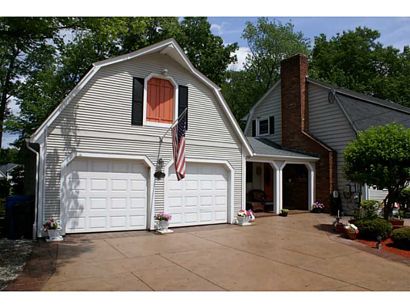 156 Pippin Orchard Road Cranston, RI 02921 - Photo 3 of 19 Exterior Front.