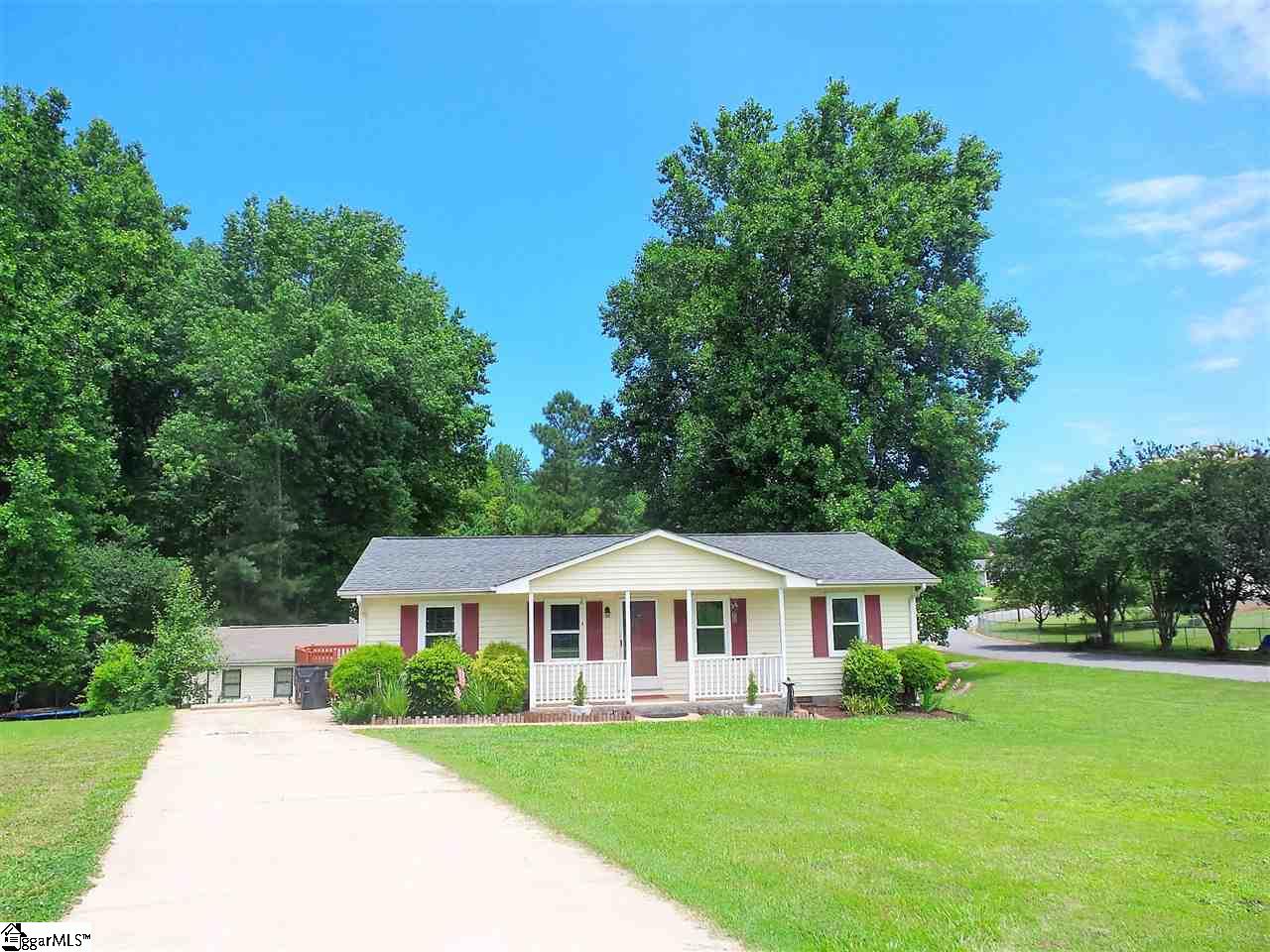 260 Wolfe Lane Inman, SC 29349 - Photo 1 of 24