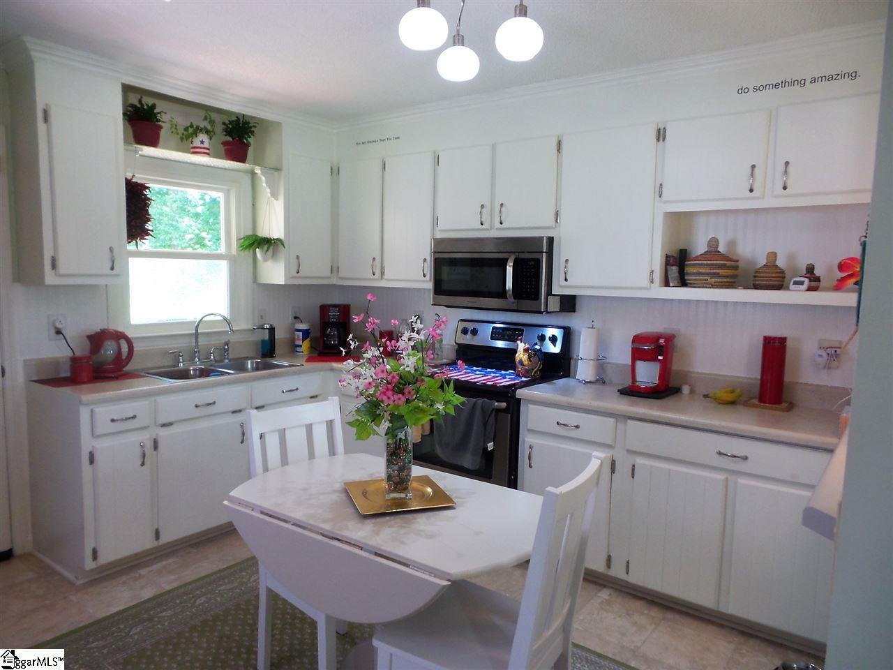 260 Wolfe Lane Inman, SC 29349 - Photo 7 of 24