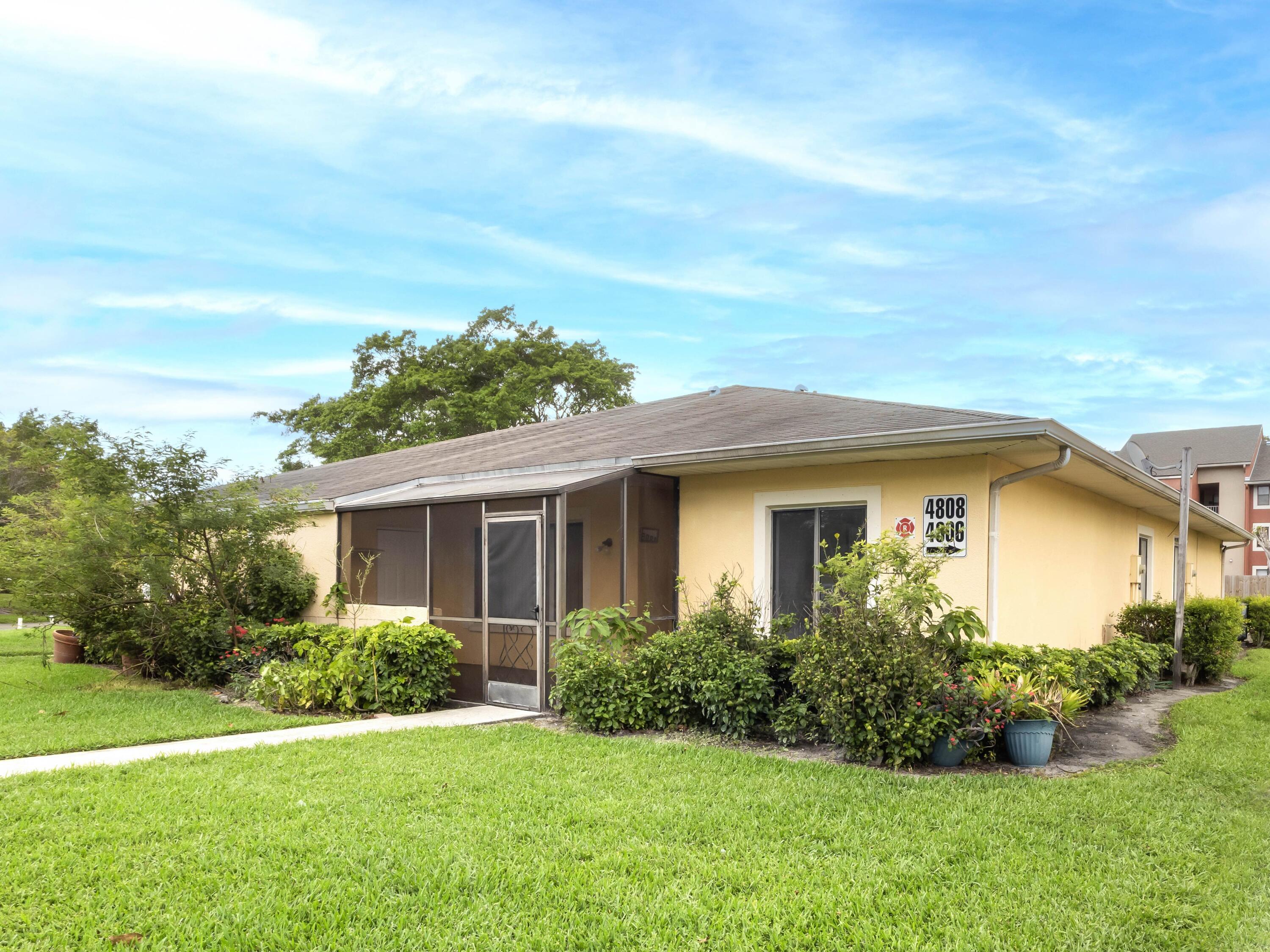 4806 Cherry Road West Palm Beach, FL 33417 - Photo 3 of 28 Building Corner