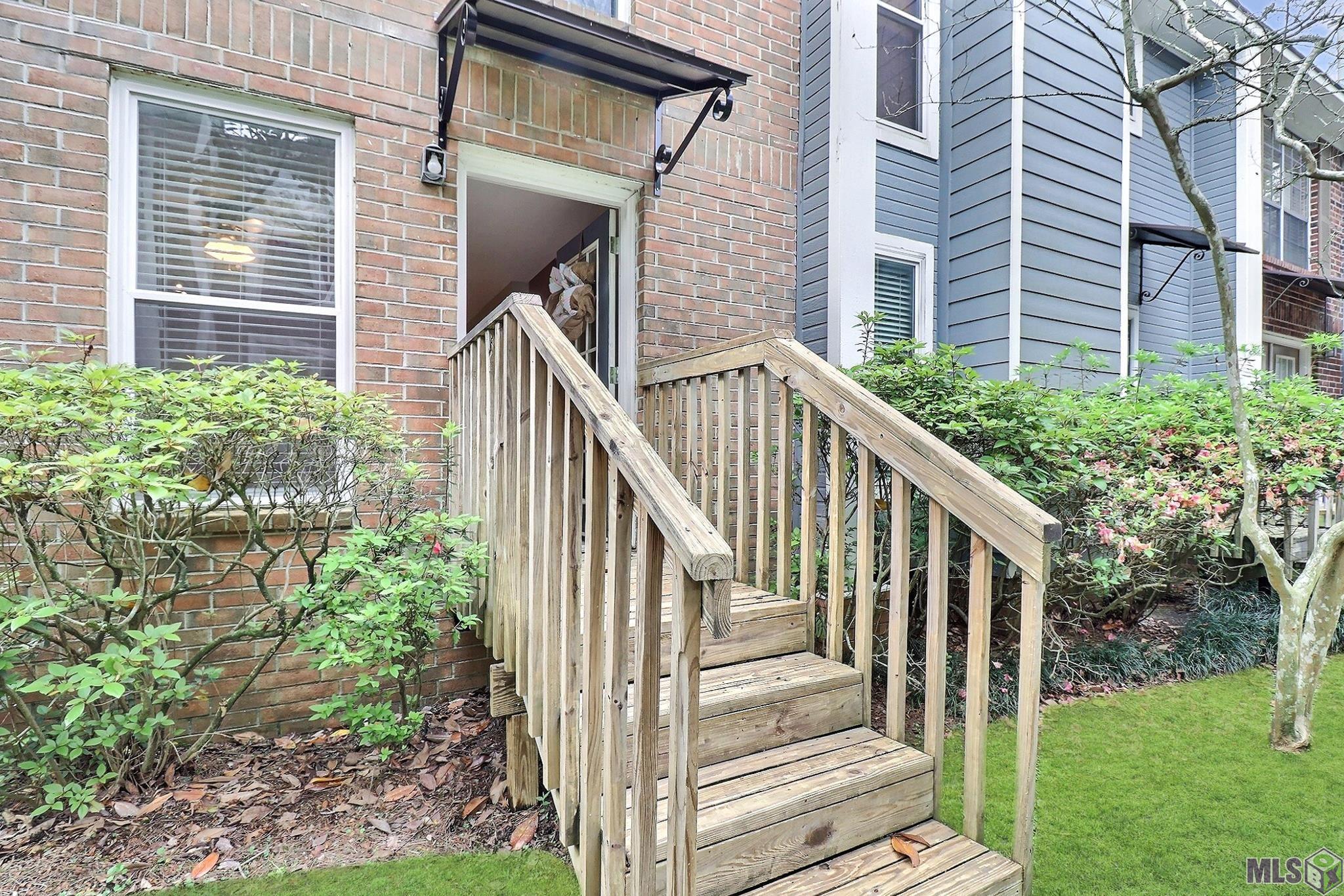 26 Stokes Court Baton Rouge, LA 70808 - Photo 2 of 25 Gallery Image 2