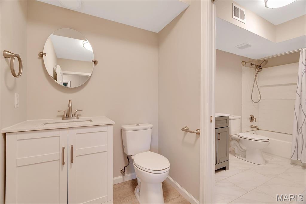 128 Shadalane, Unit E Ballwin, MO 63011 - Photo 13 of 19