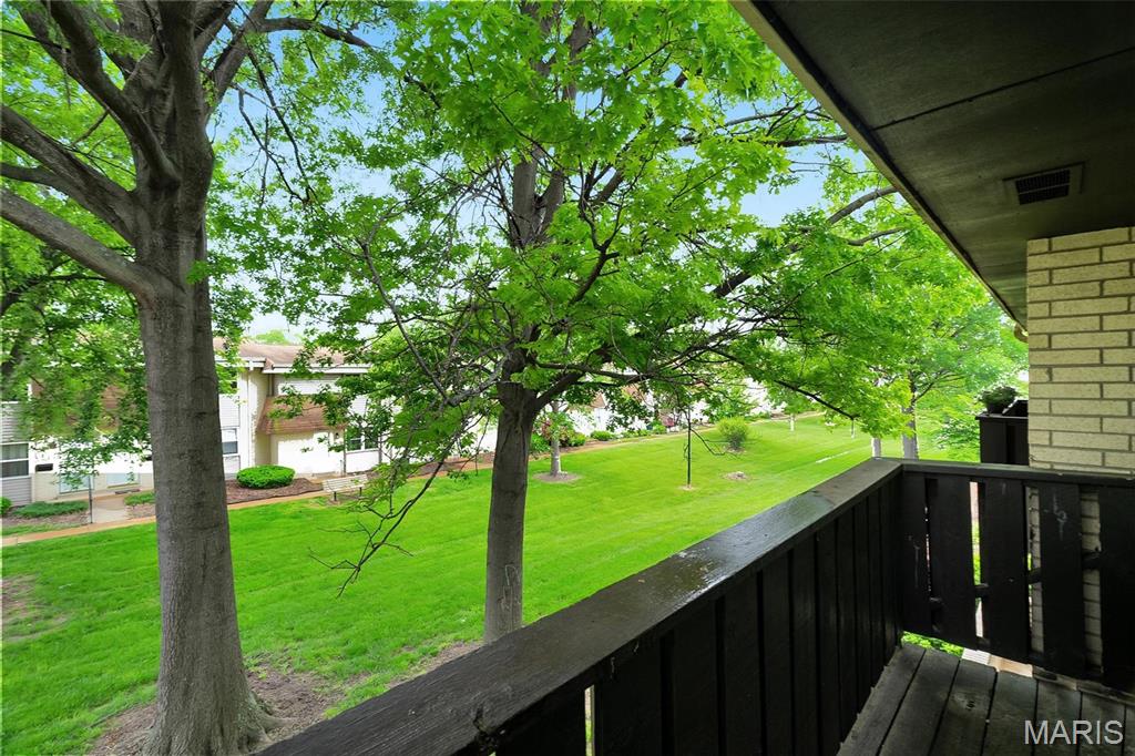 128 Shadalane, Unit E Ballwin, MO 63011 - Photo 18 of 19