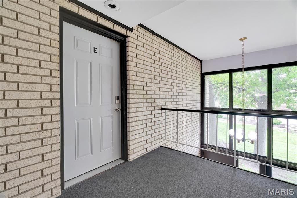 128 Shadalane, Unit E Ballwin, MO 63011 - Photo 3 of 19