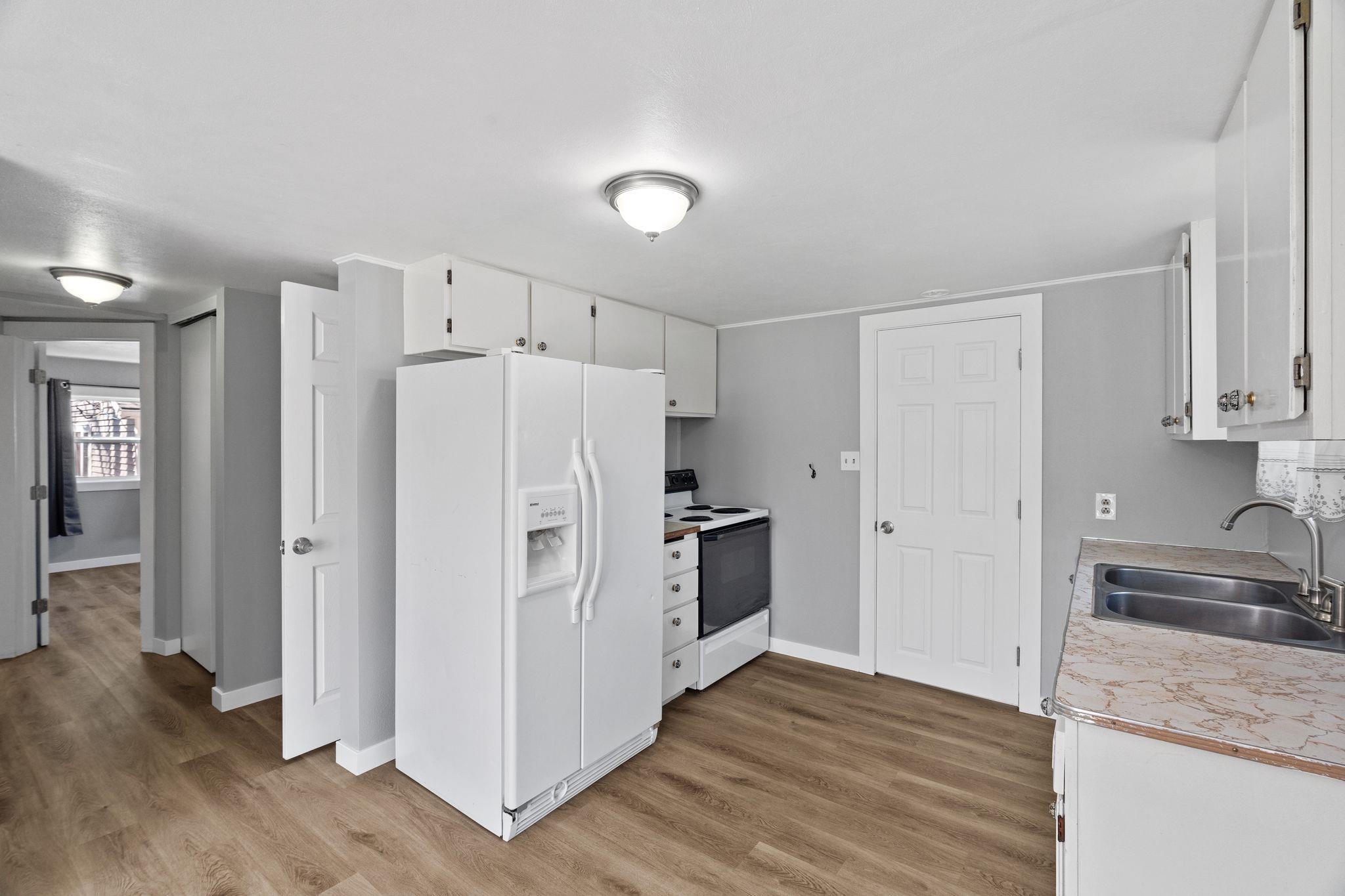 712 South Evergreen Road Spokane Valley, WA 99216 - Photo 7 of 23