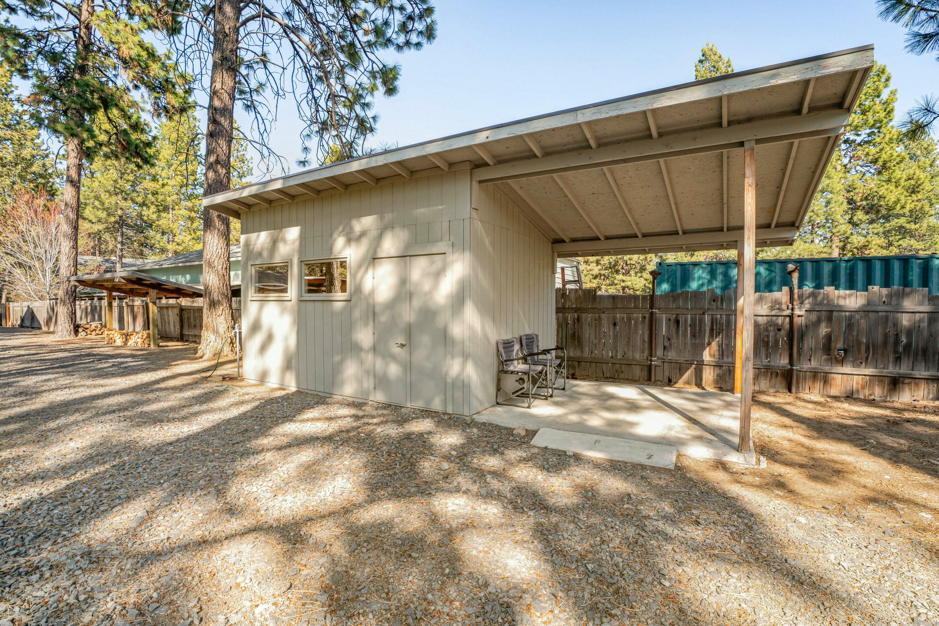 19321 Apache Road Bend, OR 97702 - Photo 29 of 44 Shed