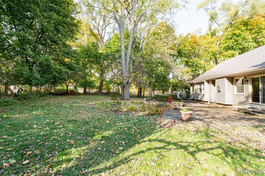 2626 Hickory Lawn Road Rochester Hills, MI 48307 - Photo 39 of 44