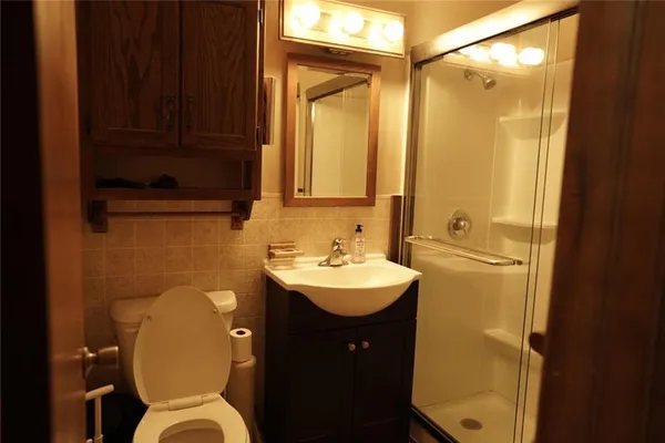 $220,000 | 1203 South Highland Drive, Harrisonville, MO 64701