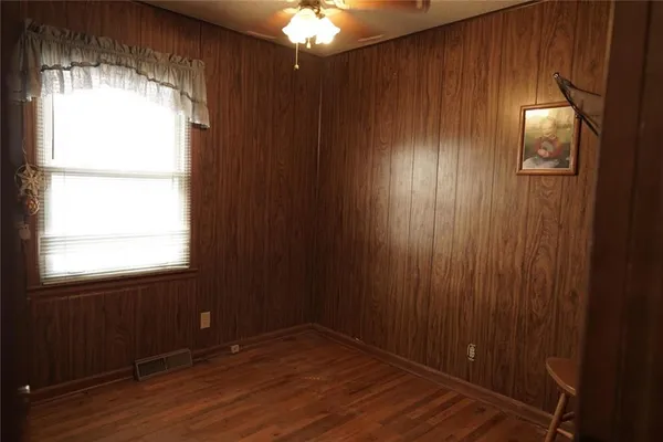 $220,000 | 1203 South Highland Drive, Harrisonville, MO 64701