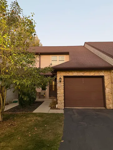 $274,900 | 403 Williamsburg Way Court, Fitchburg, WI 53719