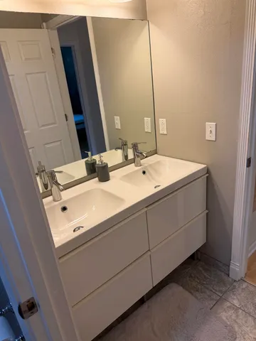 $274,900 | 403 Williamsburg Way Court, Fitchburg, WI 53719